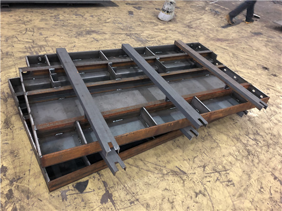 水泥防撞牆模（mó）具