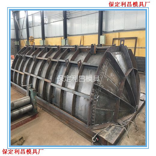 臥式化糞池（chí）模具介紹