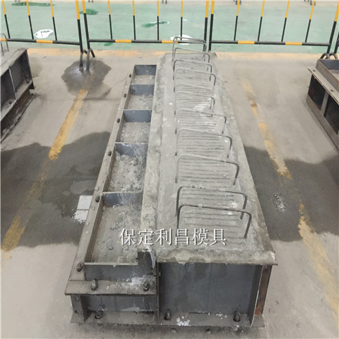 鐵（tiě）路遮板模具