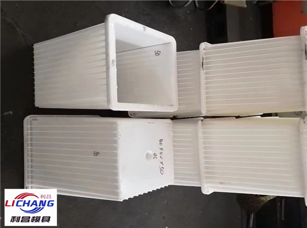 路燈水泥墩模具_工程案例