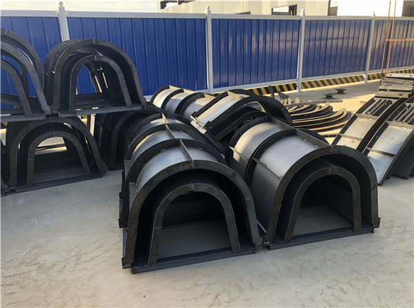 混凝土（tǔ）U型渠模具_工程案例