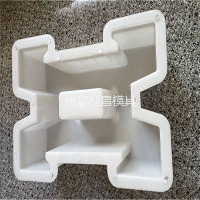 水泥聯鎖（suǒ）塊模具的說明