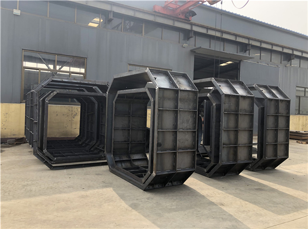 預（yù）製電力井模具