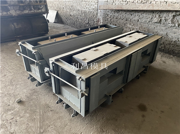 魚巢式生態護坡（pō）模具