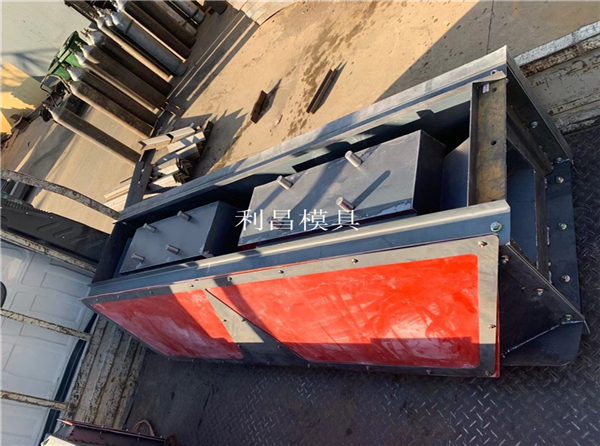 混凝土擋土護坡模具