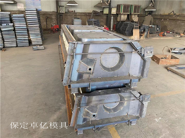 生（shēng）態階梯砌塊模具