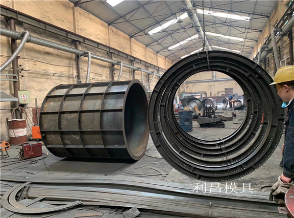 裝配式（shì）檢查井模具